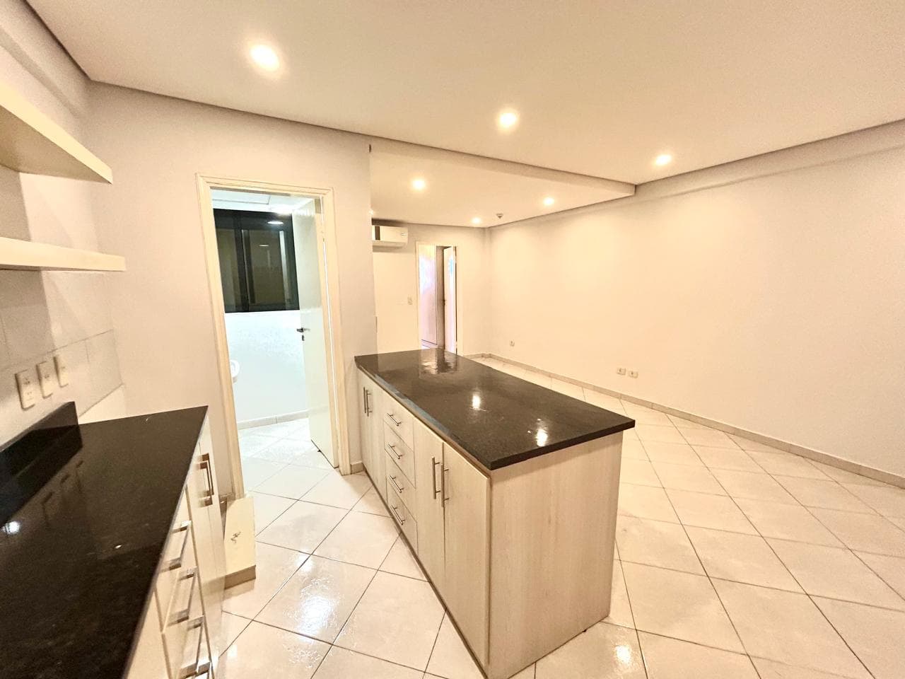 Departamento en Luque, Central - foto 6