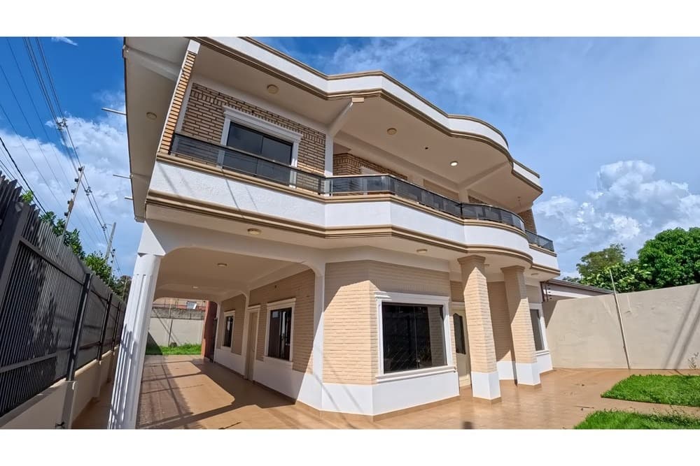 Casa en Delfín Benítez - foto 2