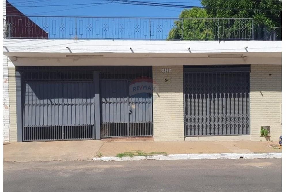 Local comercial en Julia Miranda Cueto - foto 2