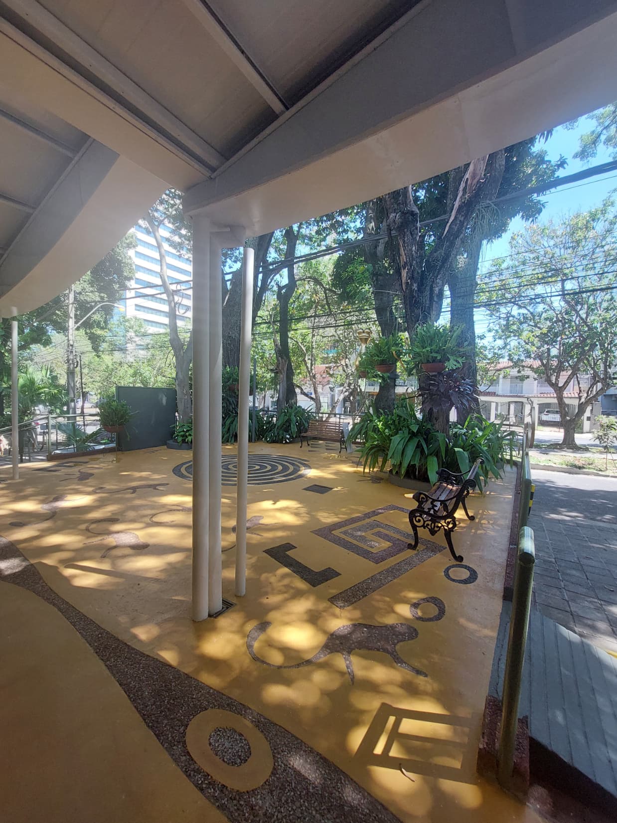 Local comercial en Villa Morra, Asunción