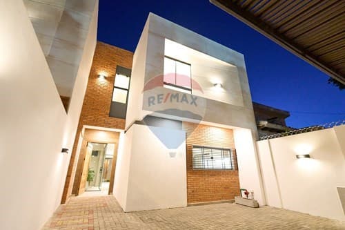 Dúplex en Villa Morra, Asunción