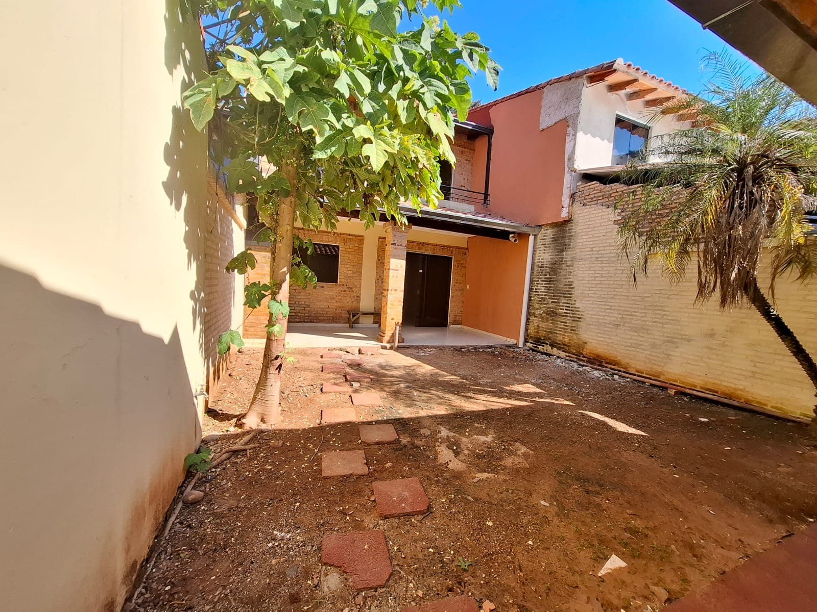 Dúplex en San Lorenzo, Central - foto 2