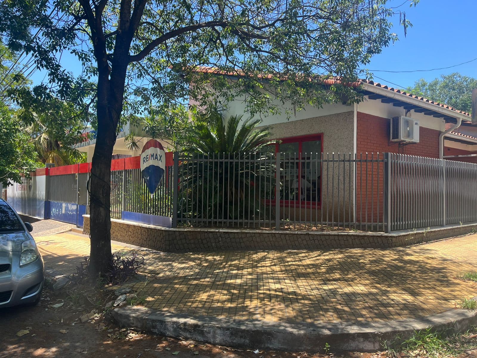 Oficina en Remax Terramax