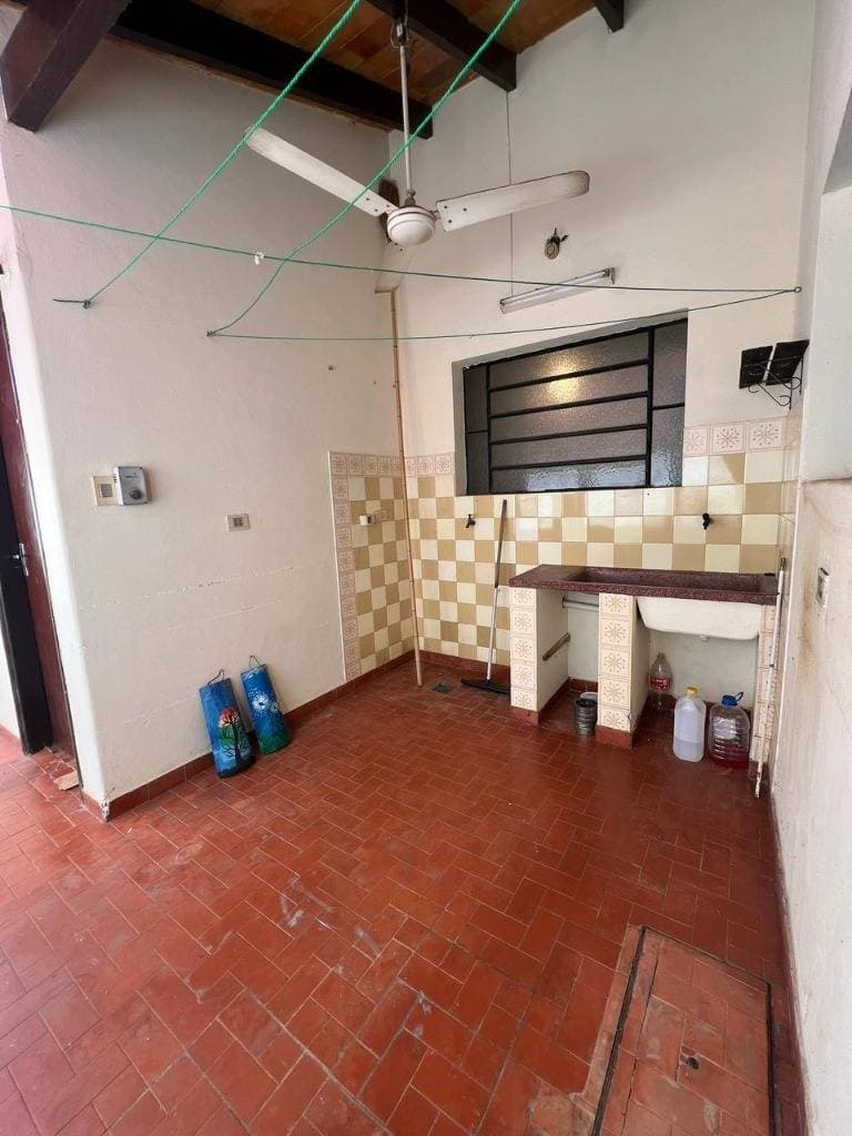 Casa en Madame Lynch - foto 10