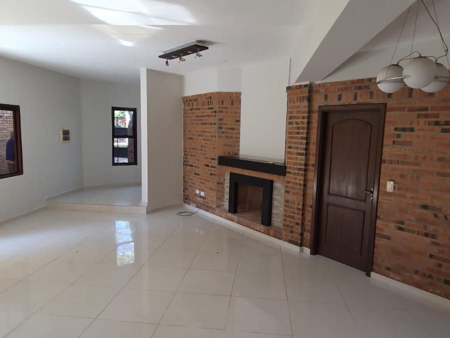 Casa en Tercer Barrio - foto 4