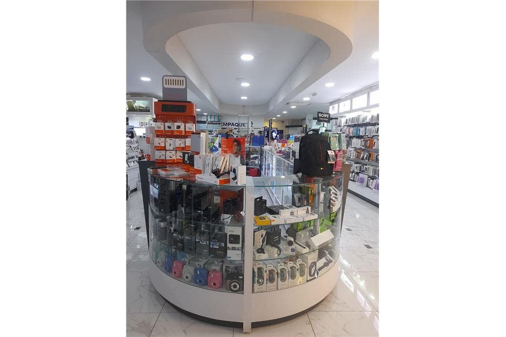 Local comercial en Teniente Héctor Vera - foto 6