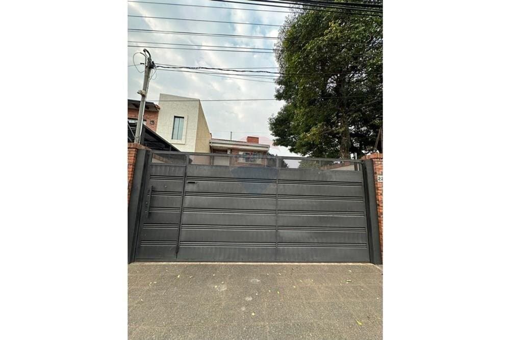 Casa en Fernando de la Mora, Central - foto 2