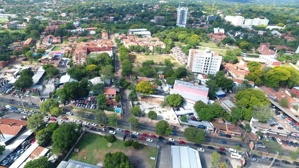 Terreno en Avda mariscal Lopez esquina Coronel Silvio Garay - foto 7