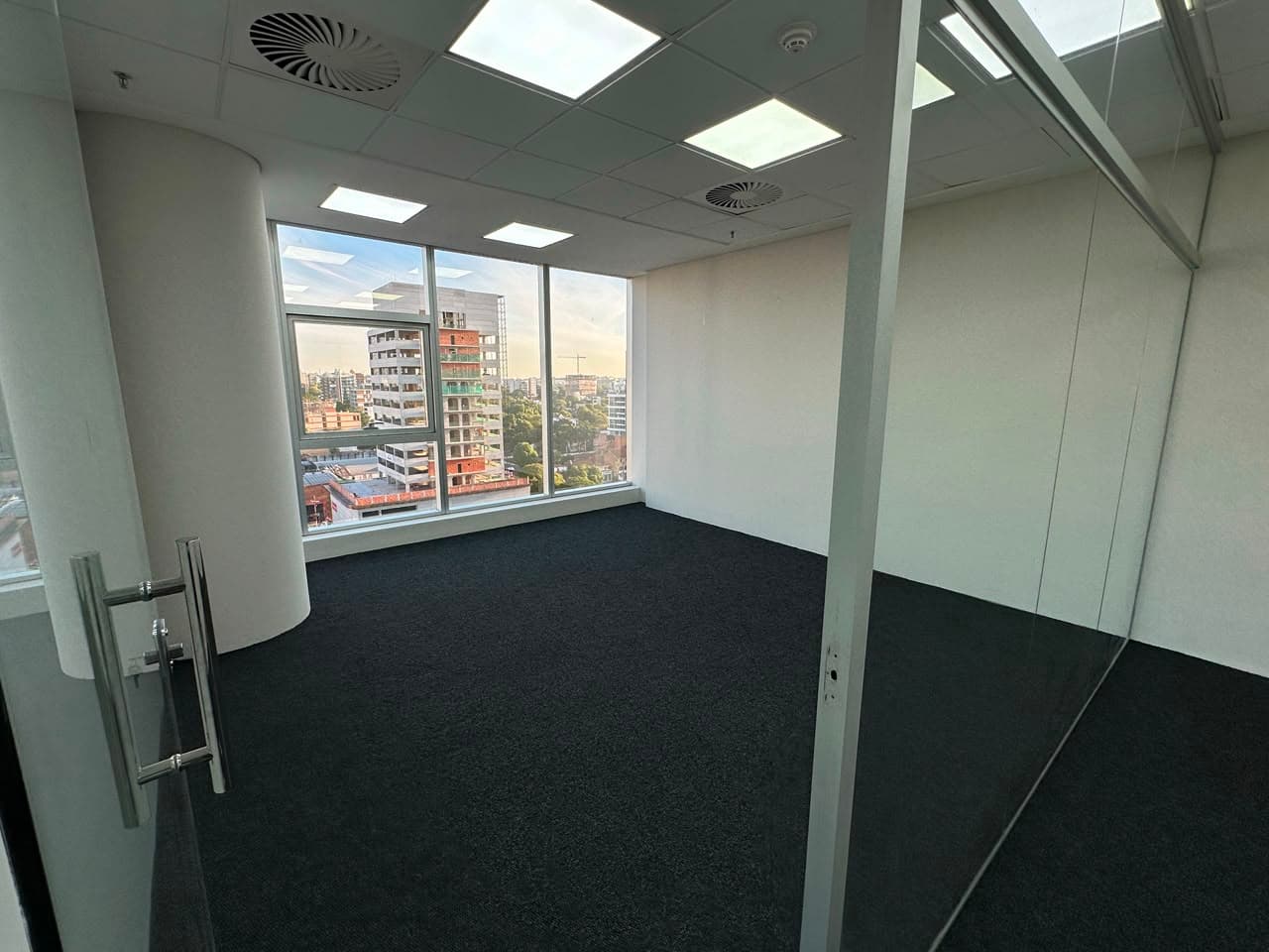 Oficina en Torre de las Americas