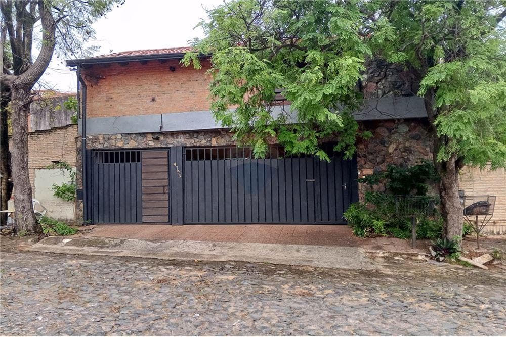 Casa en Carlos M. Gimenez - foto 2