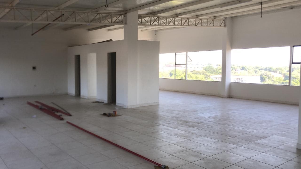 Local comercial en Los Laureles, Asunción - foto 2