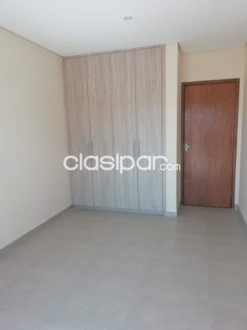 Dúplex en LUQUE ZONA SUPERMERCADO LOS JARDINES, Limpio