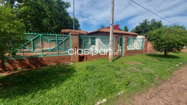 Casa en COLEGIO DE POLICIA / CURVA ROMERO, Luque