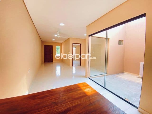 Dúplex en San Carlos a una cuadra de Av. Bernardino Caballero - foto 2